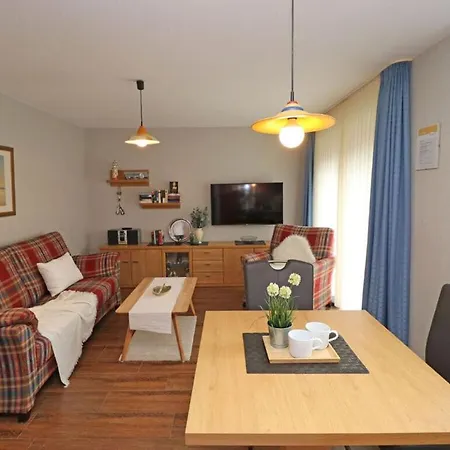 In Ostseebad Ahrenshoop * Wustrow (Fischland)