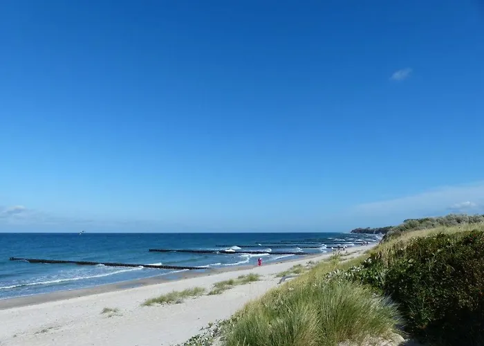 In Ostseebad Ahrenshoop * Wustrow